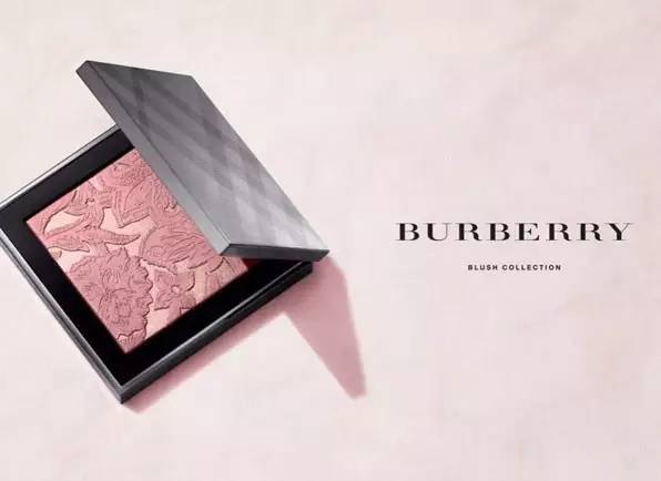 burberry最近爆火的2017秋季系列 my burberry blush颊彩盘终于亮世！